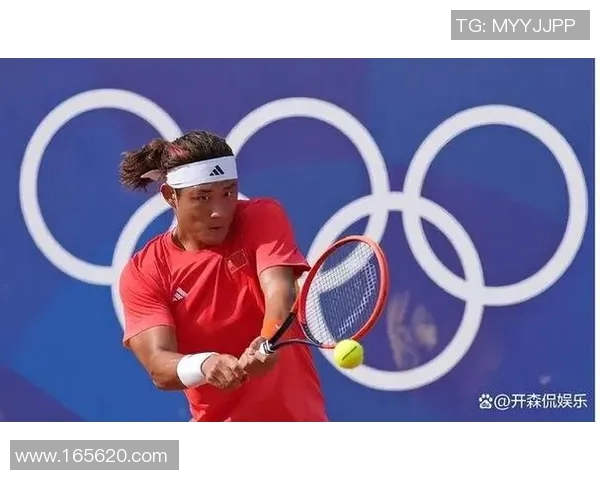 从赛场到人生巅峰：网球运动员背后的奋斗与荣耀